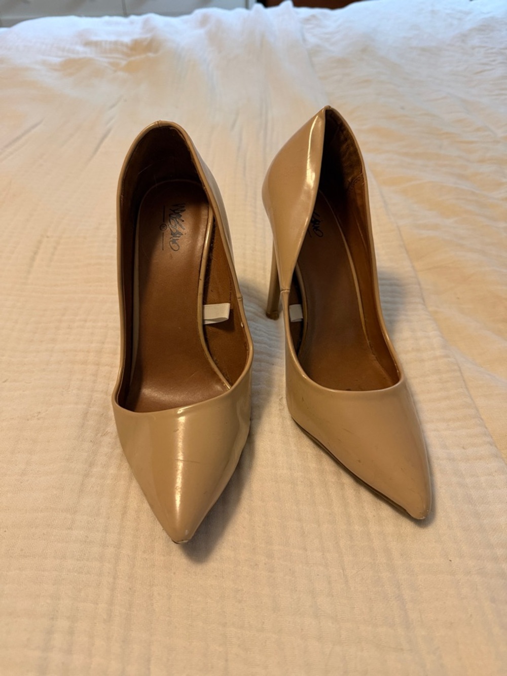 Women’s Pointed-Toe Stiletto Pumps - Nude